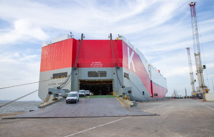 Vehicle Transportation with RoRo Ships